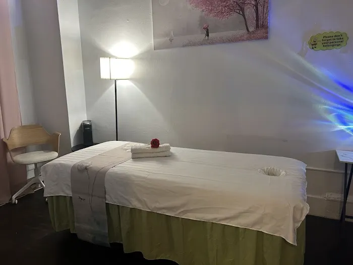 Massage Asian Spa Mayflower 5