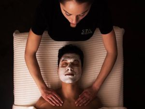 Discover the Best Luxurious Spa Treatments for Men in Chicago