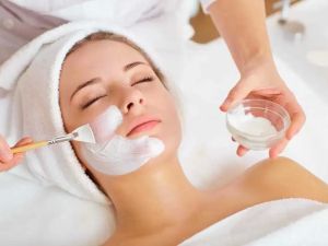 How to Get Glowing Skin with Spa Facials That Actually Work