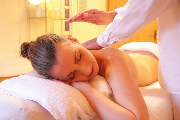 What to Wear During a Professional Spa Session: Essential Tips for Comfort and Etiquette